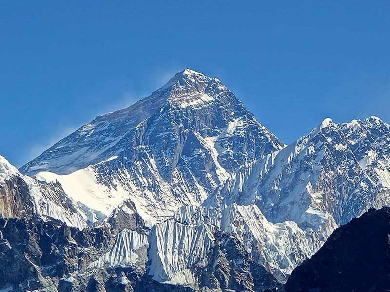 Trekking to Everest