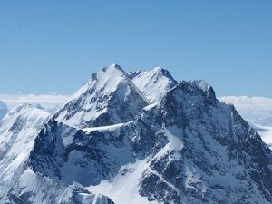 climb Gasherbrum I and II