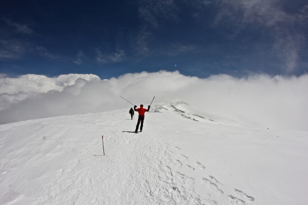 Elbrus climbing outlet tours