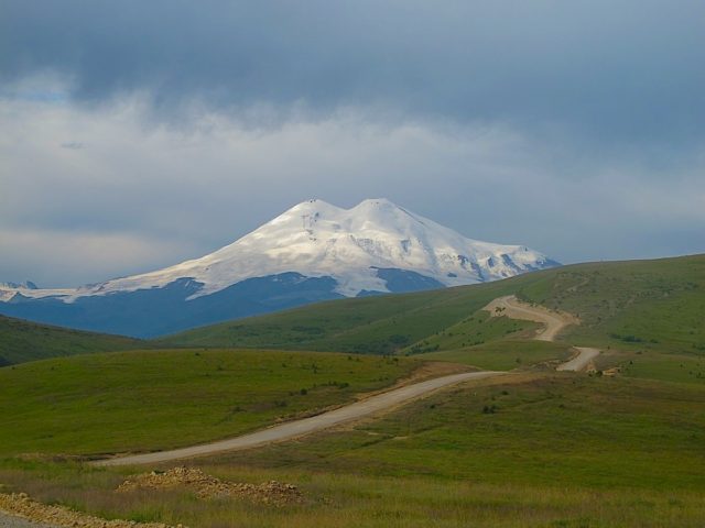 climb Elbrus from the North